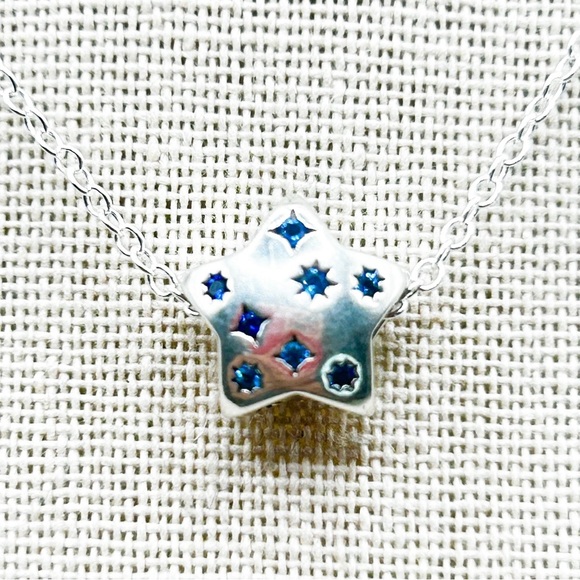 Jewelry - NWOT Sterling silver blue star necklace 18”